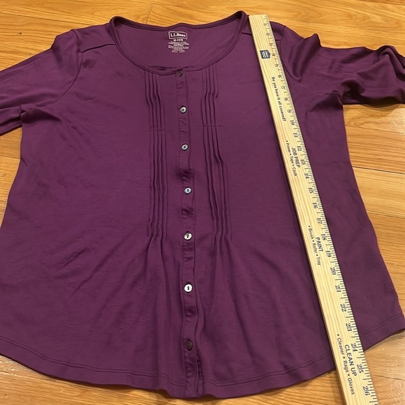 L.LBean women’s purple button down roll up sleeve top size medium. - Picture 7 of 8